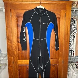 Diveskins Swim Women's SZ M Wetsuit Full Body Scuba Snorkeling Water Sports